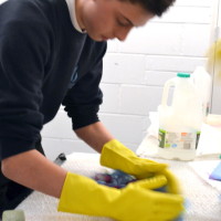 Ingo gathers his felt together to start to form with his hands