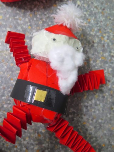 A fun end of term project that would also be perfect to do at home – making model Santas with character! Jan Miller share a process to make 3D model Santas using simple materials and processes. 