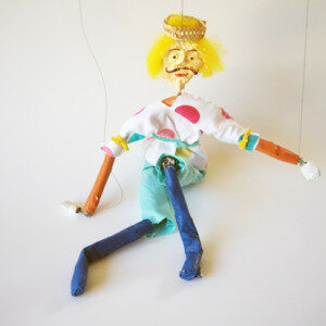 Making a marionette with wire and paper